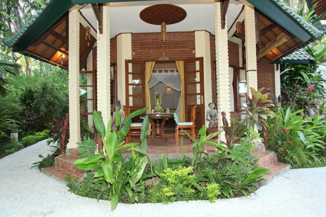 Felicianas Resort Tejakula Bagian luar foto